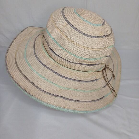 Sold - Picture 3 of 8